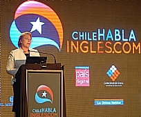 Chiles præsident Michelle Bachelet taler til lanceringen