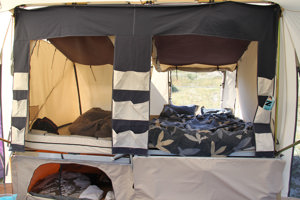 Rigtig god sovekomfort skabes af de gode madrasser og lamelbunde i begge sovekabiner
