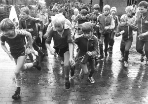 Løb på Skolernes Motionsdag 1982, Korup Skole, Odense Foto Dansk Skoleidræt