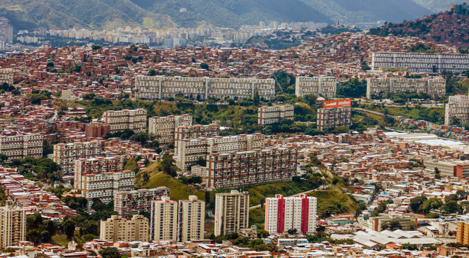 E 管控与自发：拉美非正规城市案例研究